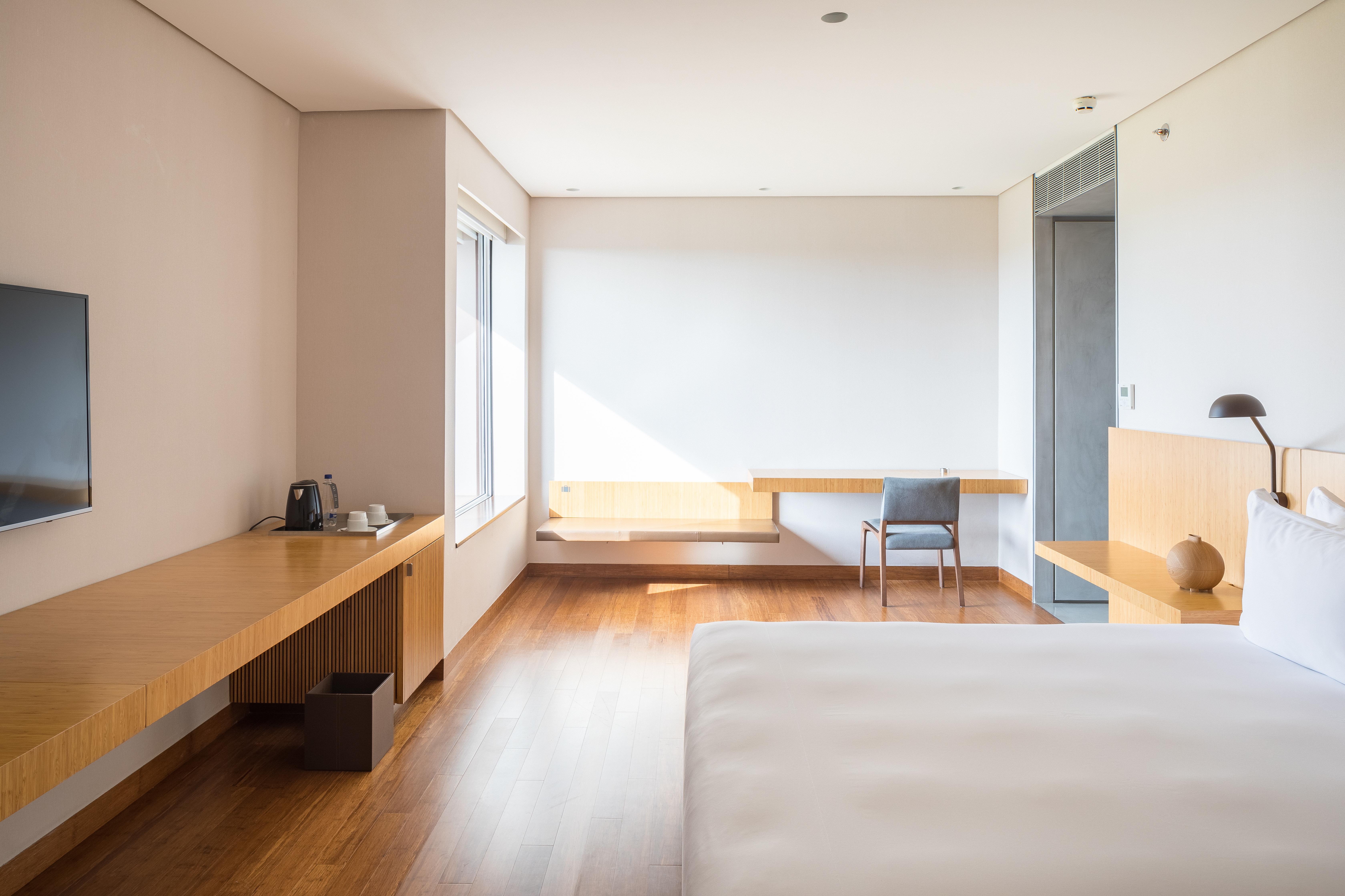 Hotel B 5*